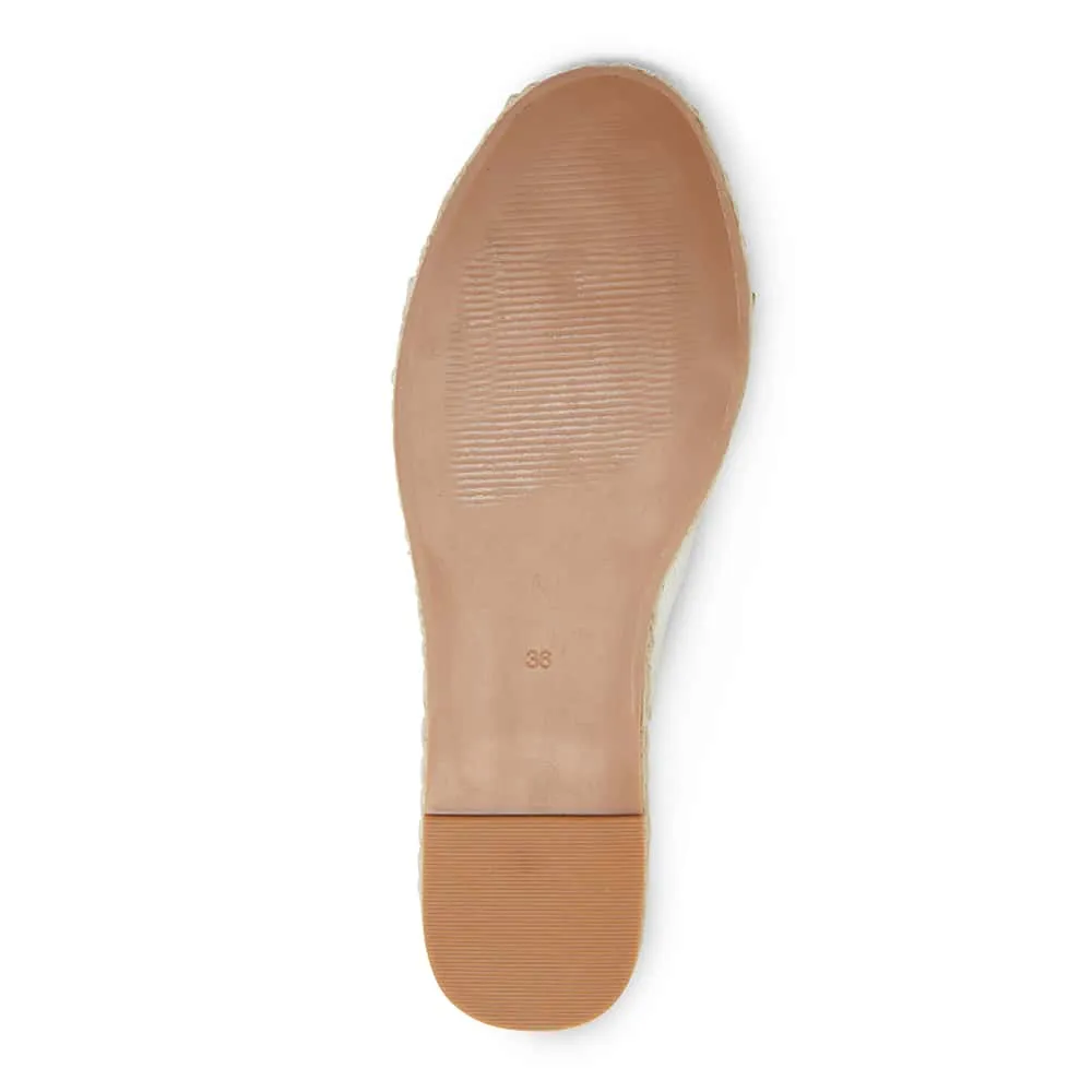 Bayside Sneaker in White Smooth