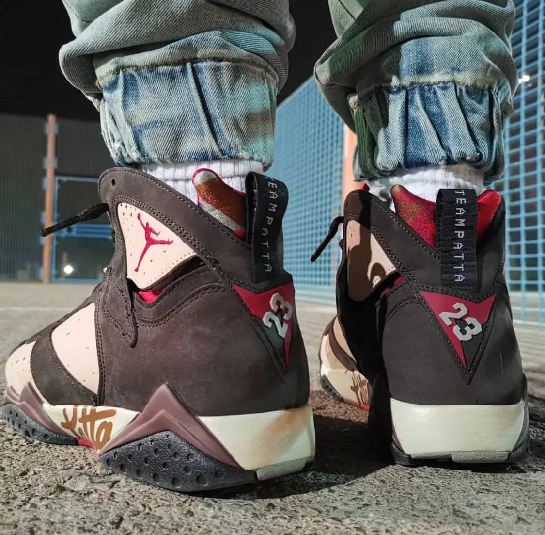CE - AJ7 PATTA joint black and gray