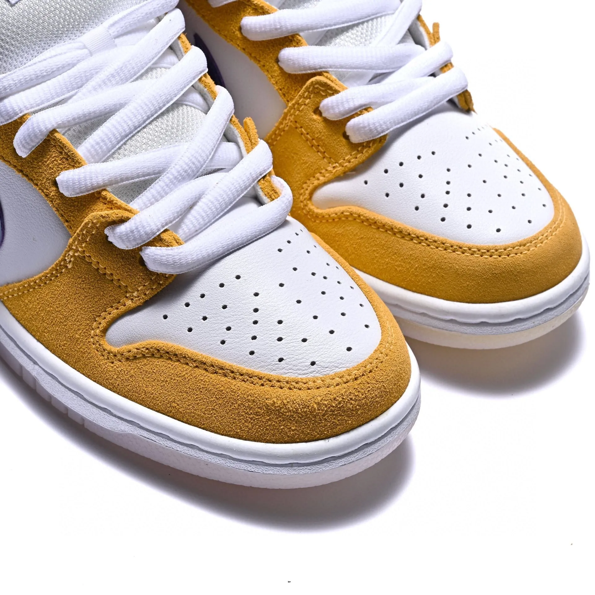 CE - NKE DUNK Purple Lakers