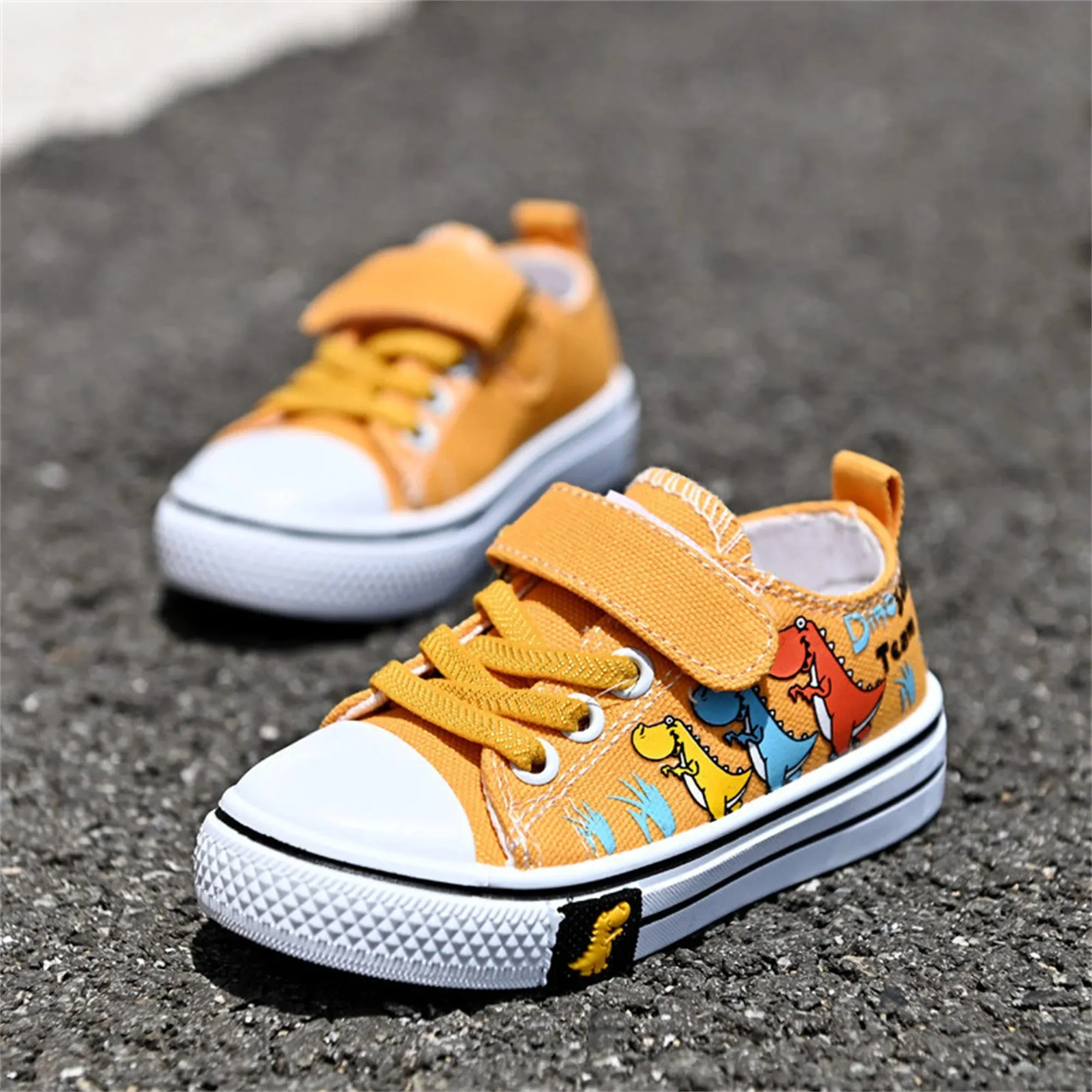 Children's canvas shoes, boys and girls' shoes, baby casual low top shoes, fashionable board shoes, spring and autumn breathable