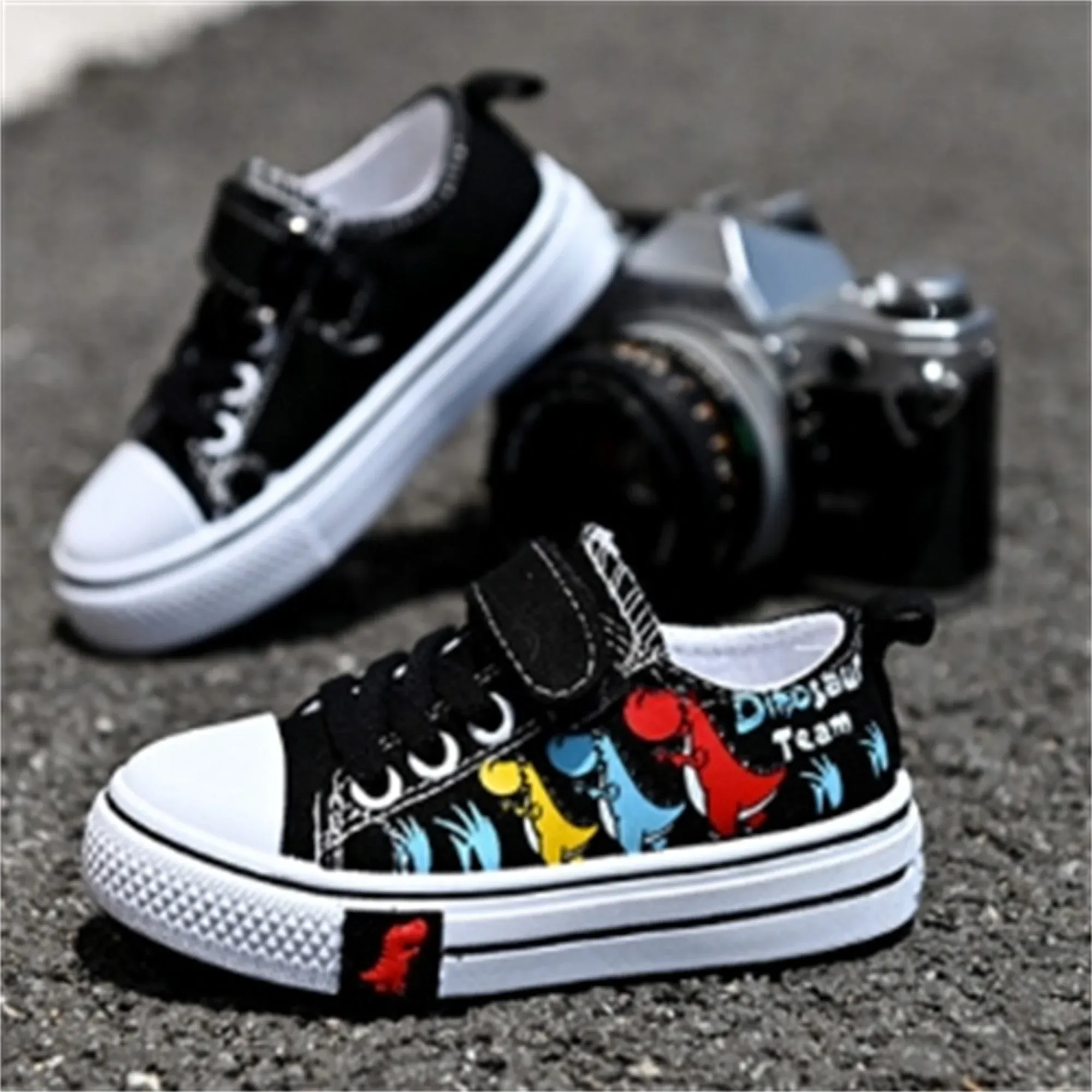 Children's canvas shoes, boys and girls' shoes, baby casual low top shoes, fashionable board shoes, spring and autumn breathable