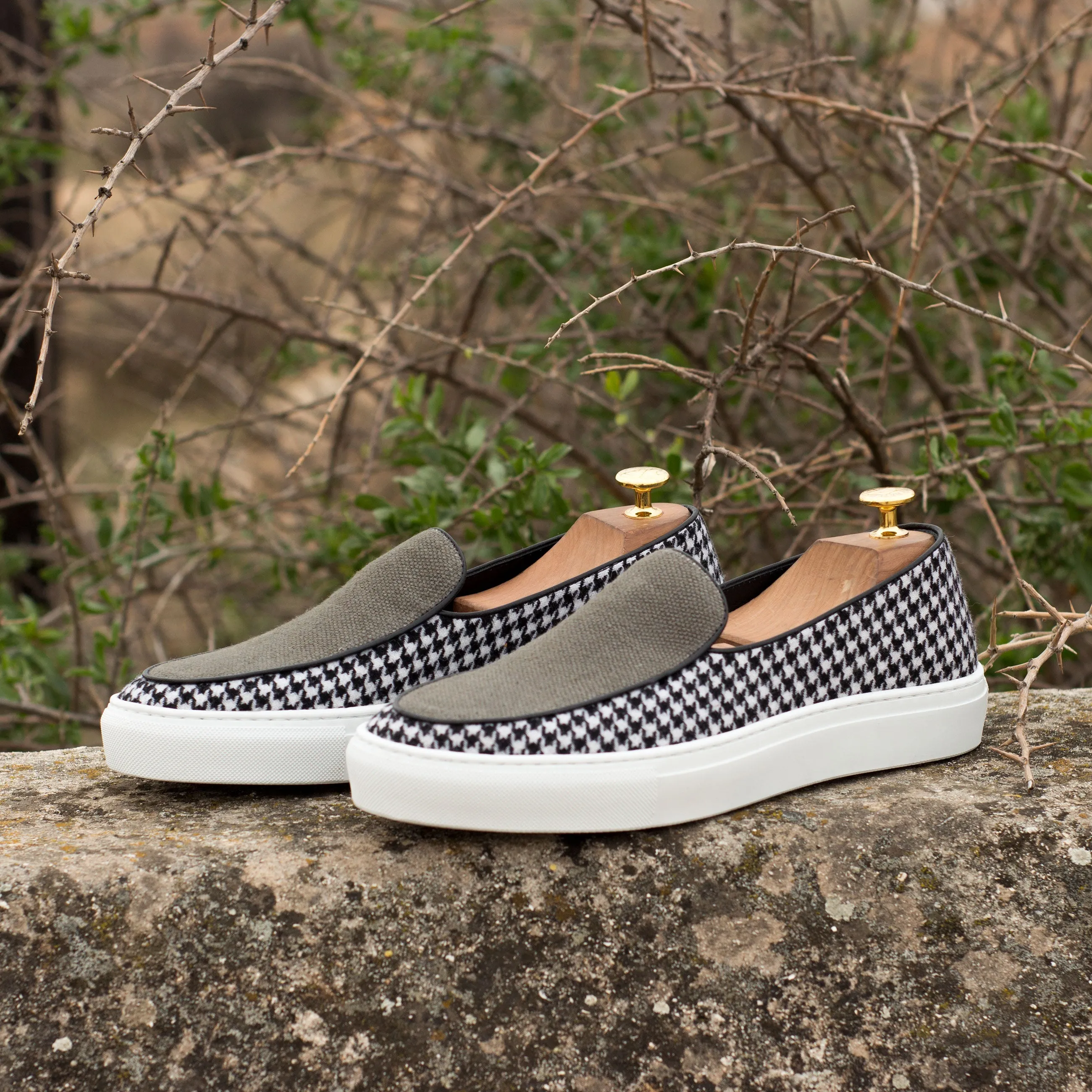 DapperFam King in Houndstooth / Grey Men's Linen & Sartorial Belgian Sneaker