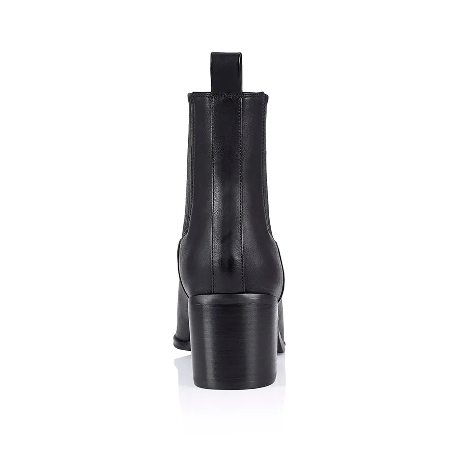 Fillipin Chelsea Ankle Boots - Black