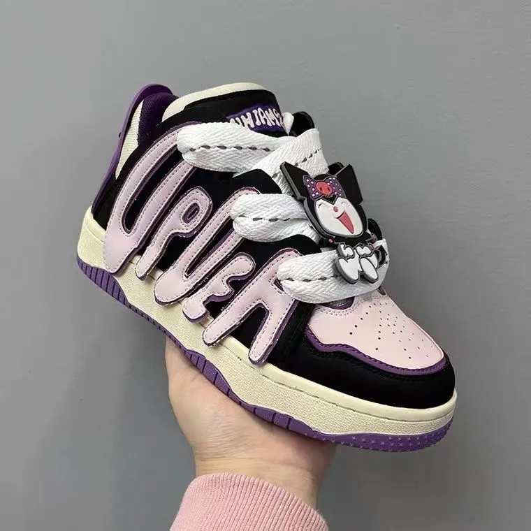 Hello Kitty Winter Women &#39;S Shoes kuroumi Platform Stitching Letter Shoes Bread Skateboard Shoes Fashion Casual Shoes