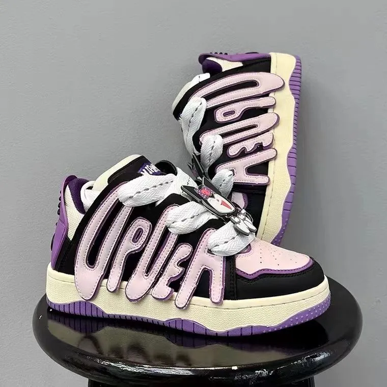 Hello Kitty Winter Women &#39;S Shoes kuroumi Platform Stitching Letter Shoes Bread Skateboard Shoes Fashion Casual Shoes