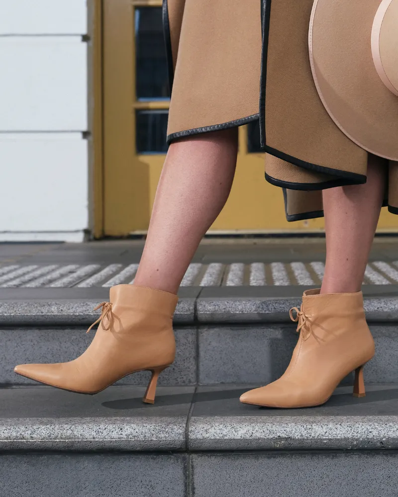 Jess Dempsey x Walnut Melbourne Jackie Leather Boot - Latte