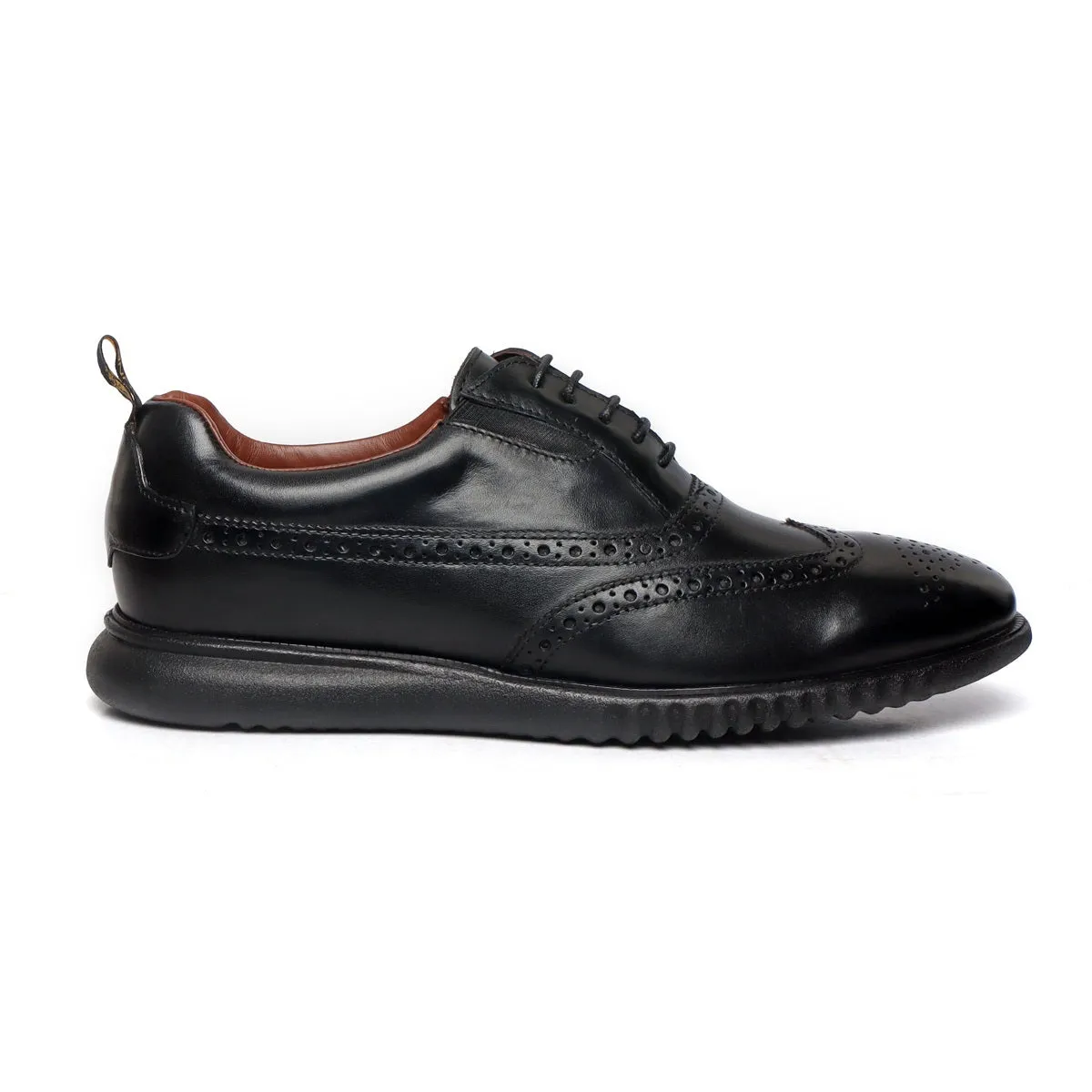 Light Weight Black Sneakers With Punching Brogue Oxford Lace-Up Closure