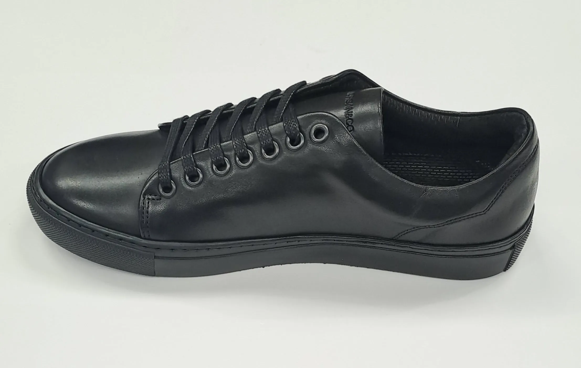 Morgan & Co Canvas Trainer MGN-756 - Black