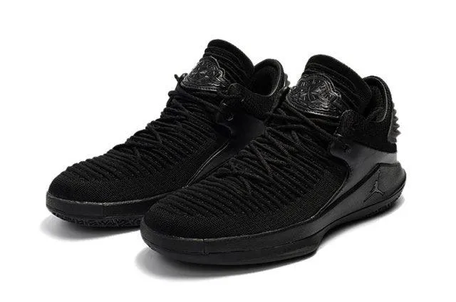 N A J 32 Low Triple Black Sneakers Men's Basketball Sneaker