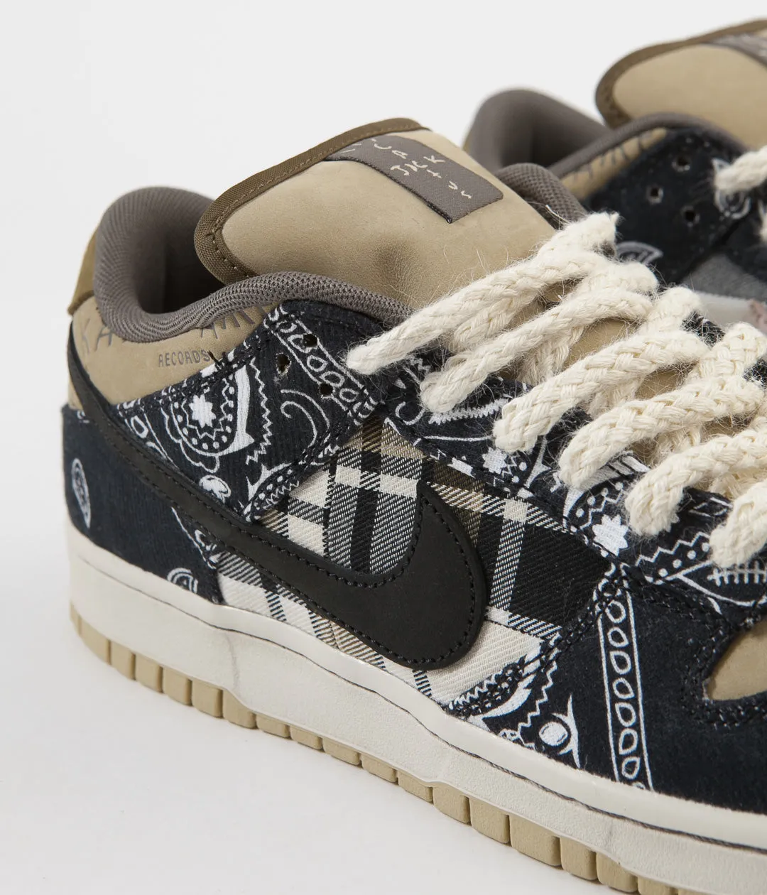 Nike SB x Travis Scott Dunk Low Premium Shoes - Black / Black - Parachute Beige - Petra Brown