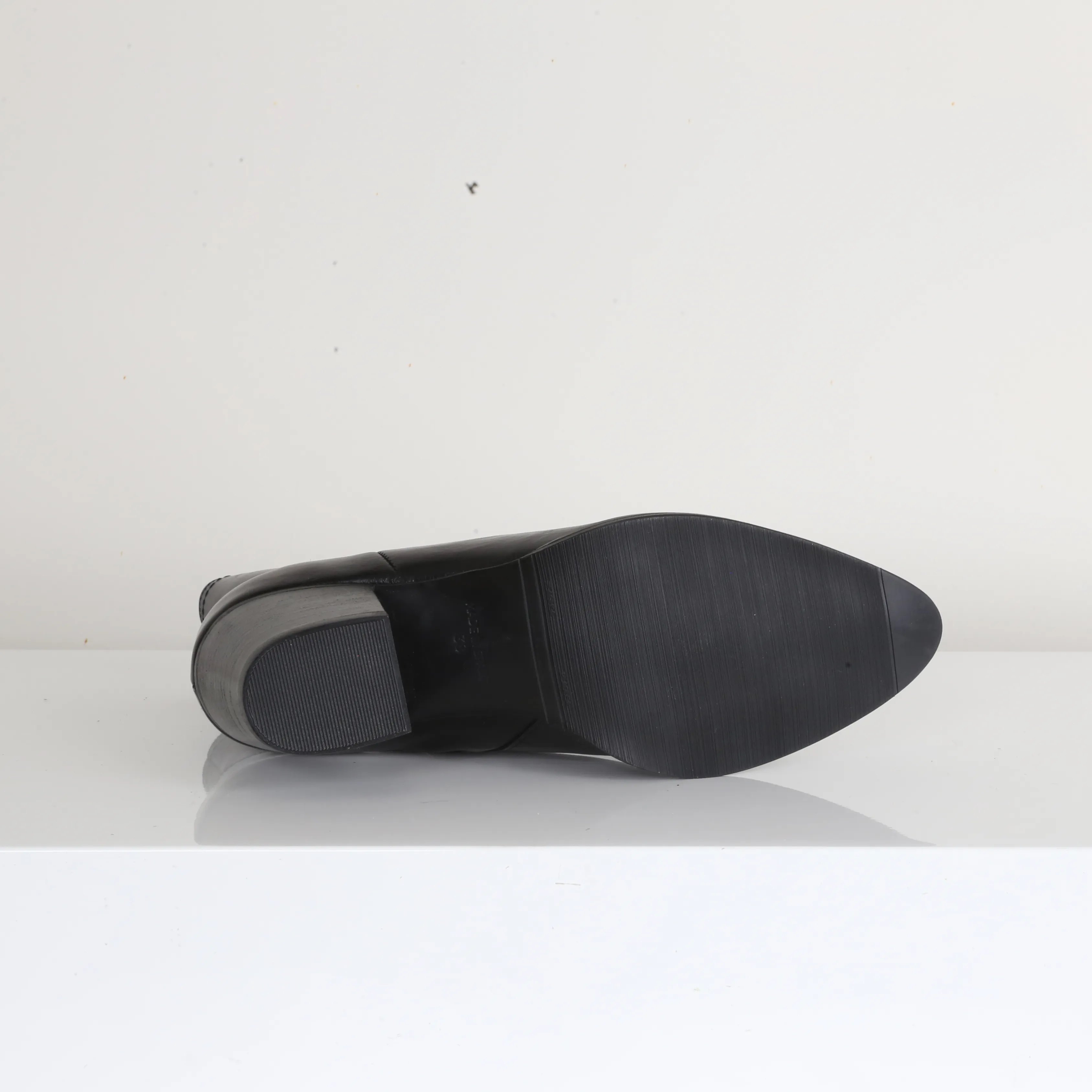 PASO 29 DUTTON PIEL
