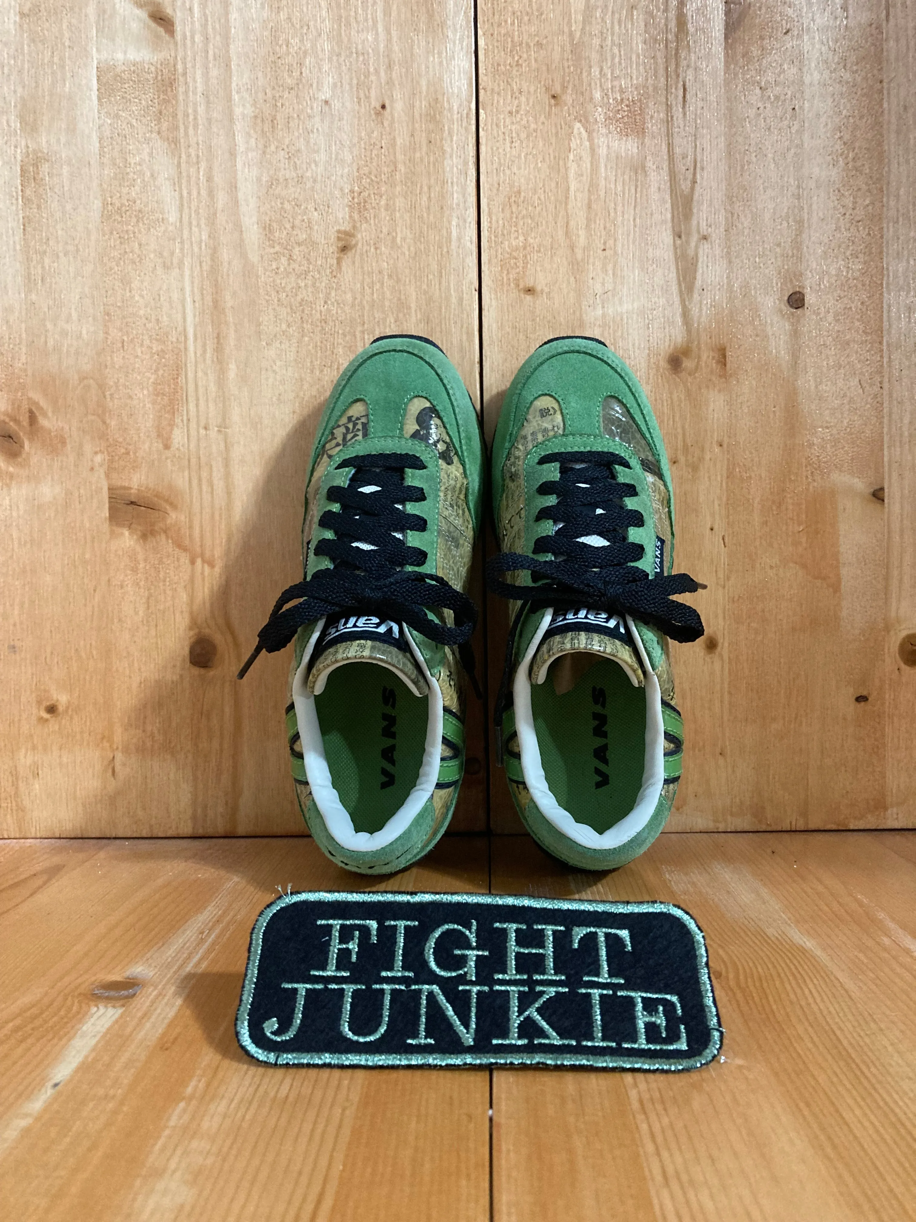 RARE! VANS KAKKI Womens Size 6.5 Suede Shoes Sneakers Green 39462-73
