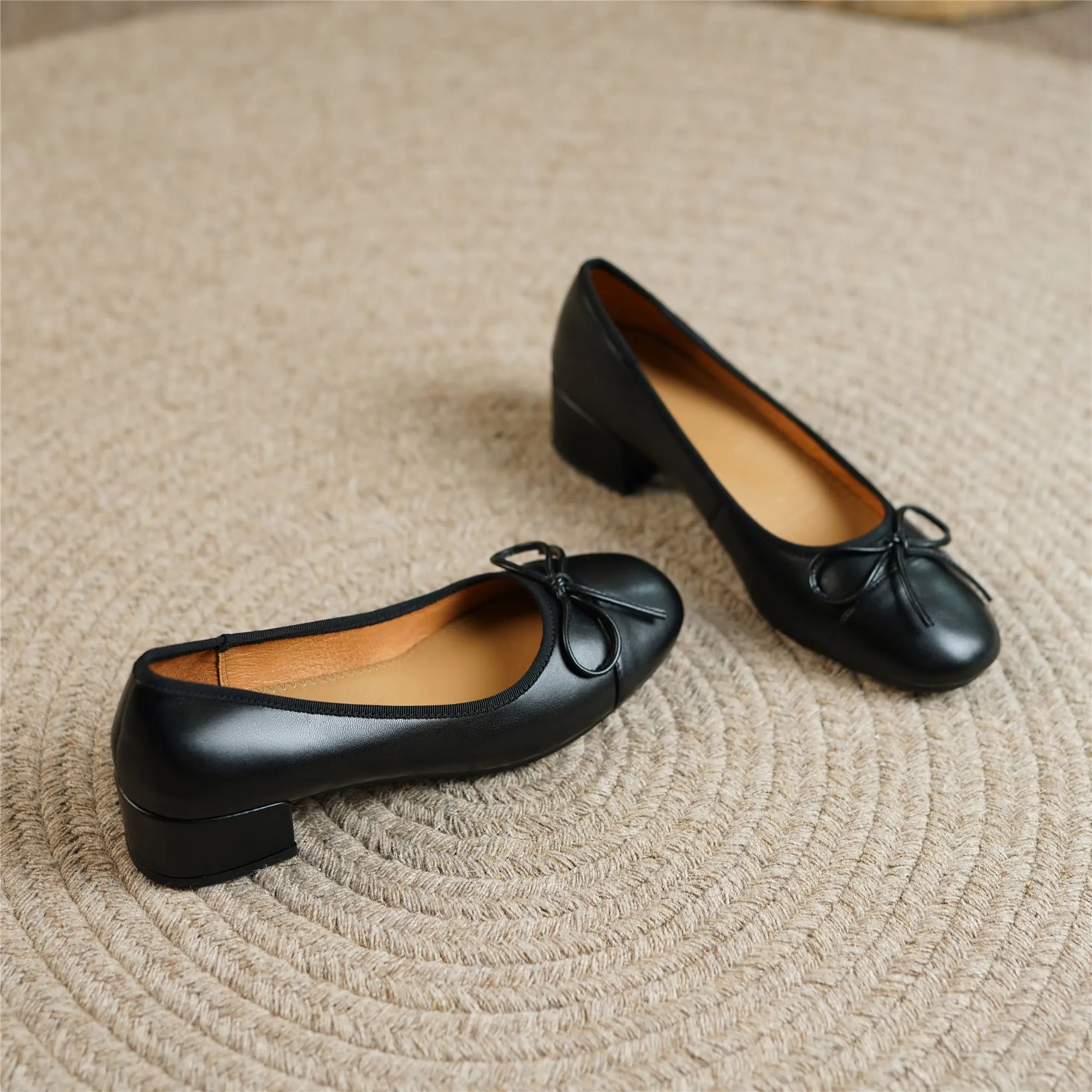 TinaCus Women's Genuine Leather Handmade Cute Bow Knot Slip On Round Toe Low Chunky Heel Ballet Pumps