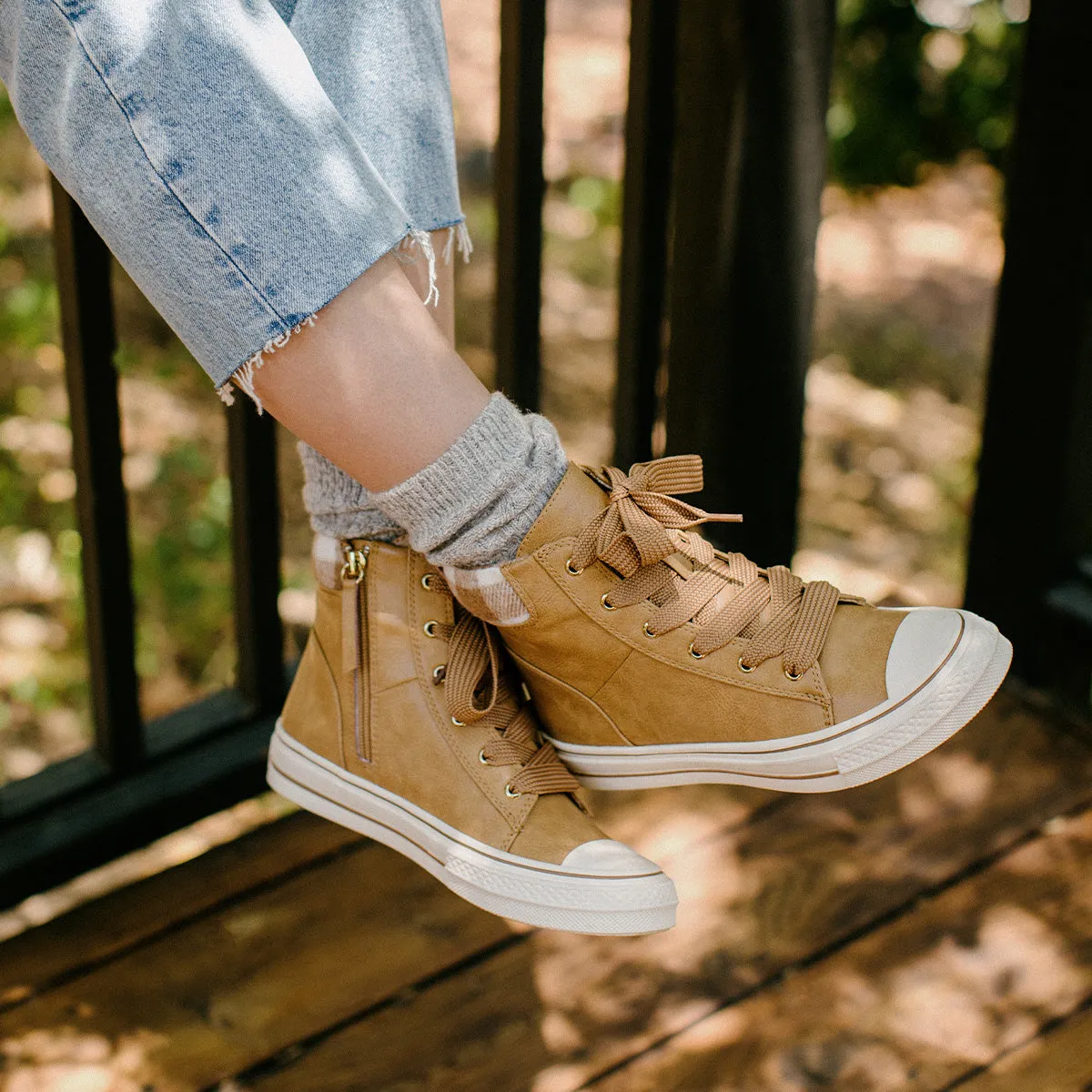 Valter High-Top Sneaker