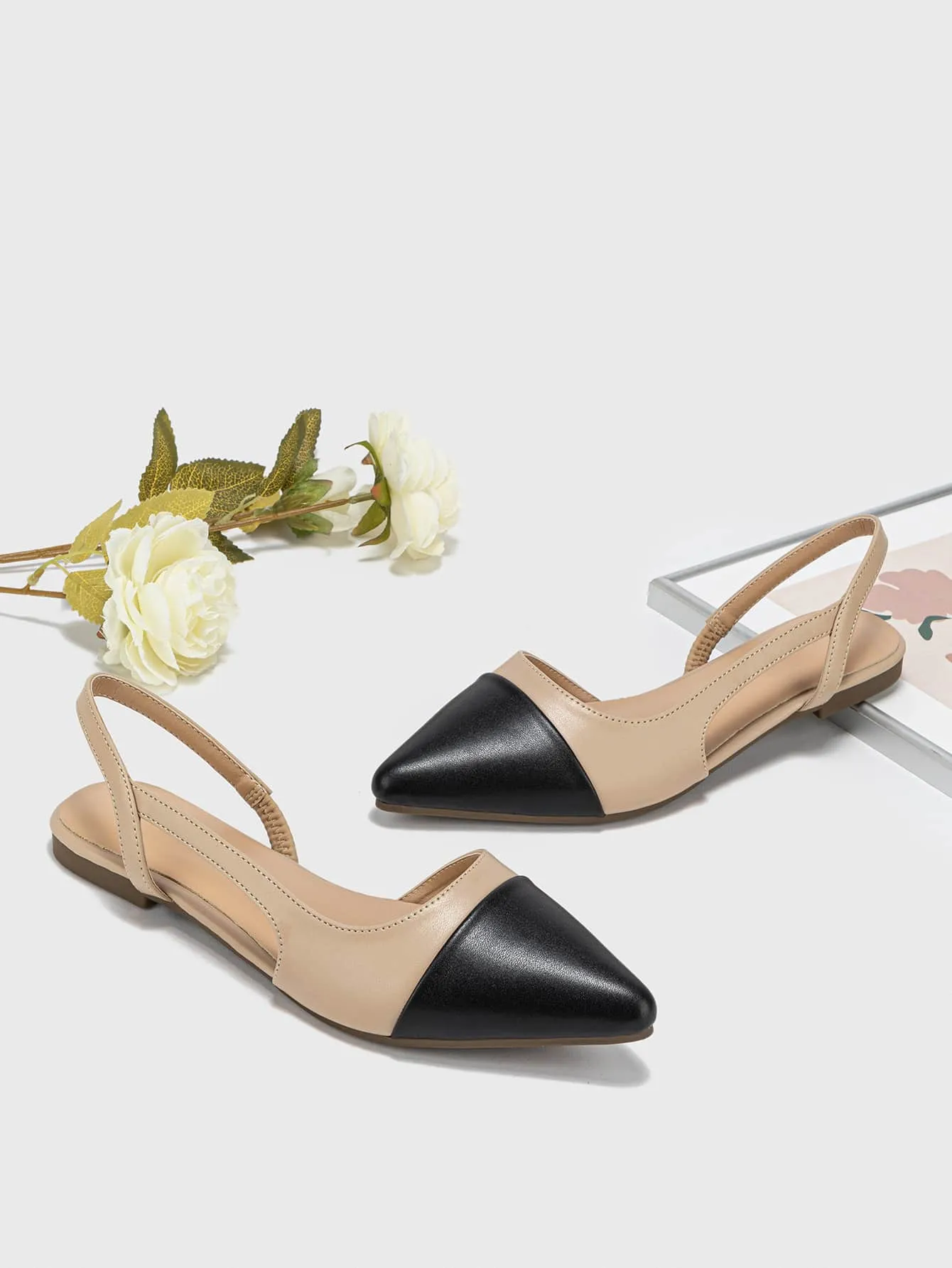 Women Two Tone Flat Shoes